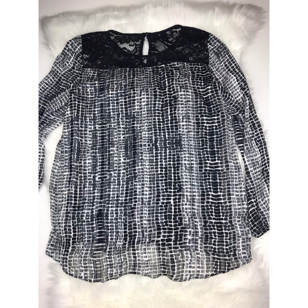 AGB Lace Detail Sheer Blouse Medium